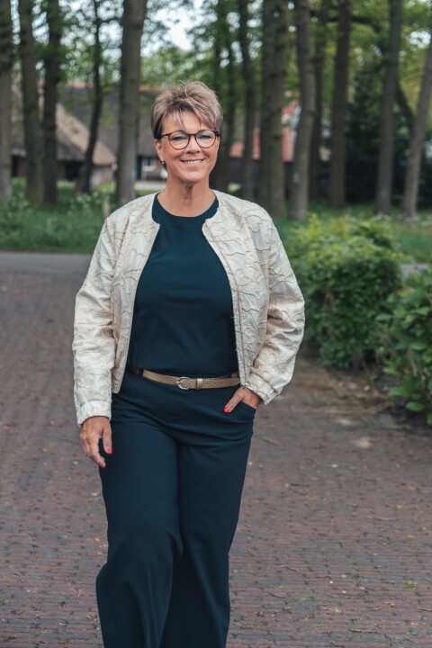 Janine Puur Afscheid buiten Nadjesda Koomen foto video